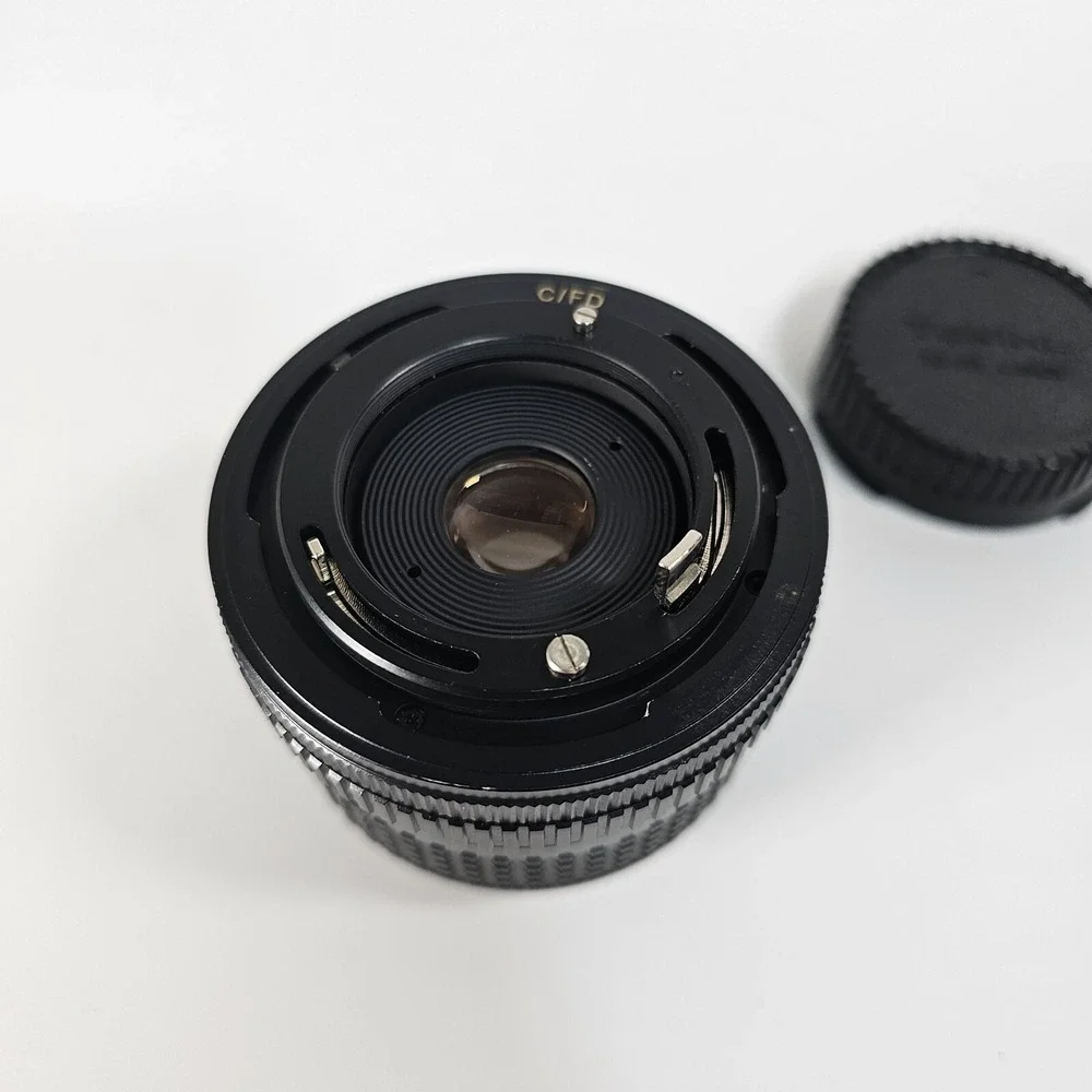 Tokina 28mm 1:2.8 Camera Lens Sakar Aux. Wide Lens Ser VII Japan Tiffen 49mm Set